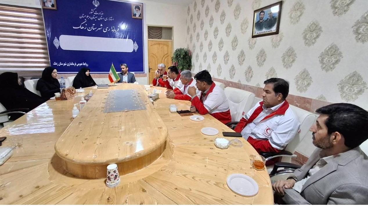 نشست ریاست موسسه آموزشی هلال ایران با فرماندار شهرستان زهک