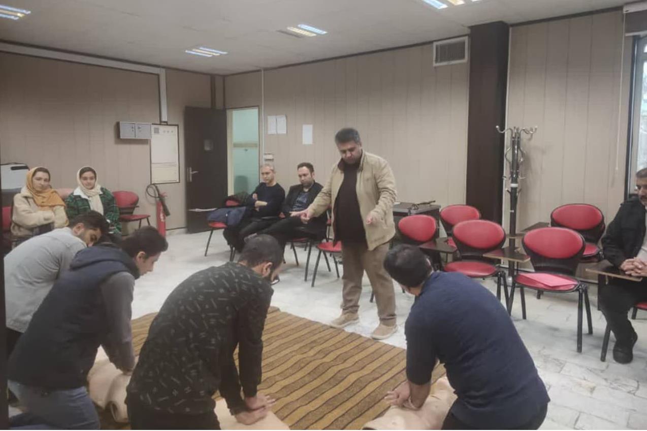 چهارمین دوره احیا قلبی ریوی در مرکز آموزش علمیکاربردی هلال احمر قزوین
