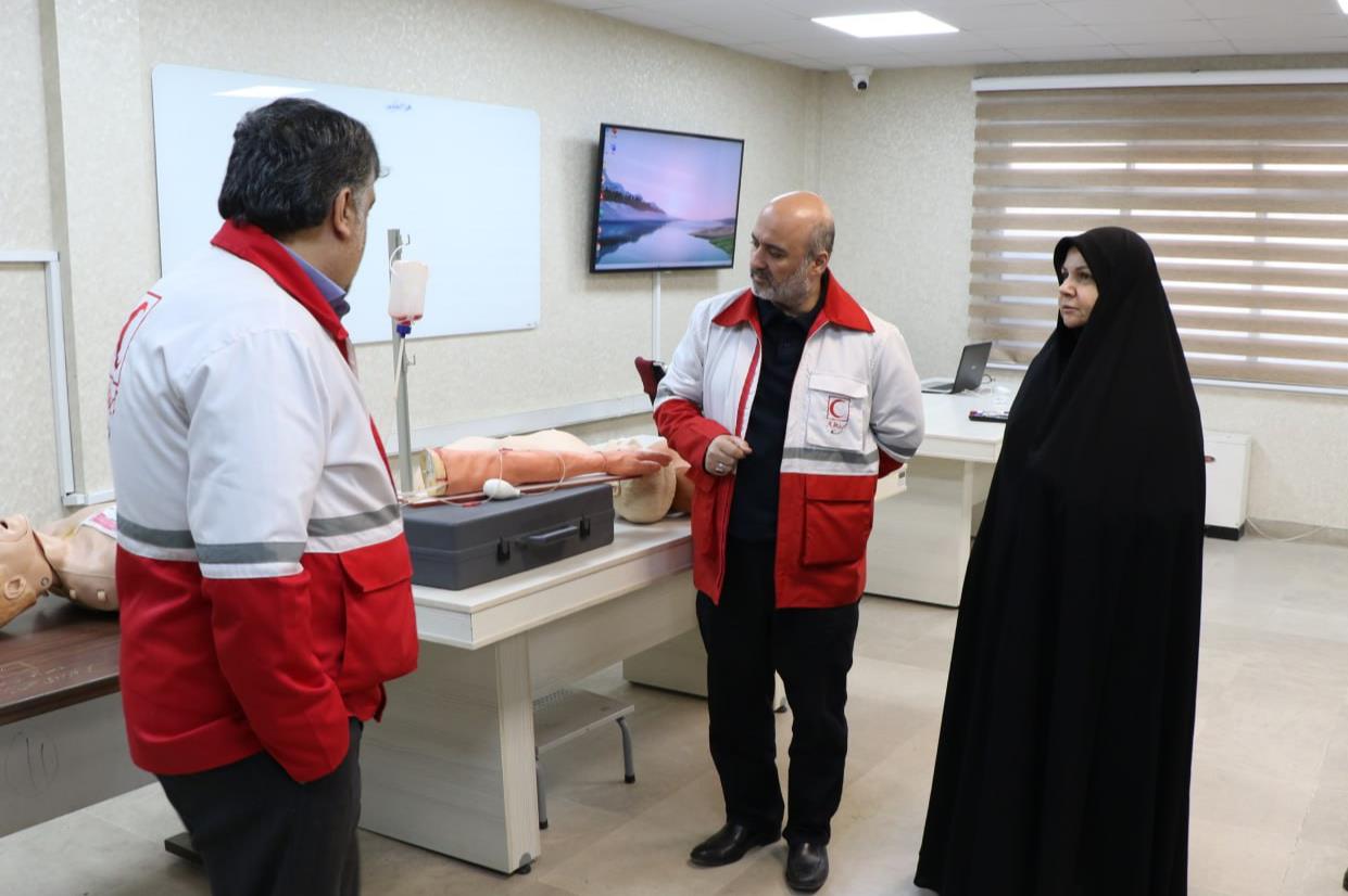 بازدید سرپرست معاونت آموزش، پژوهش و فناوری جمعیت هلالاحمر از موسسه علمیکاربردی هلال ایران