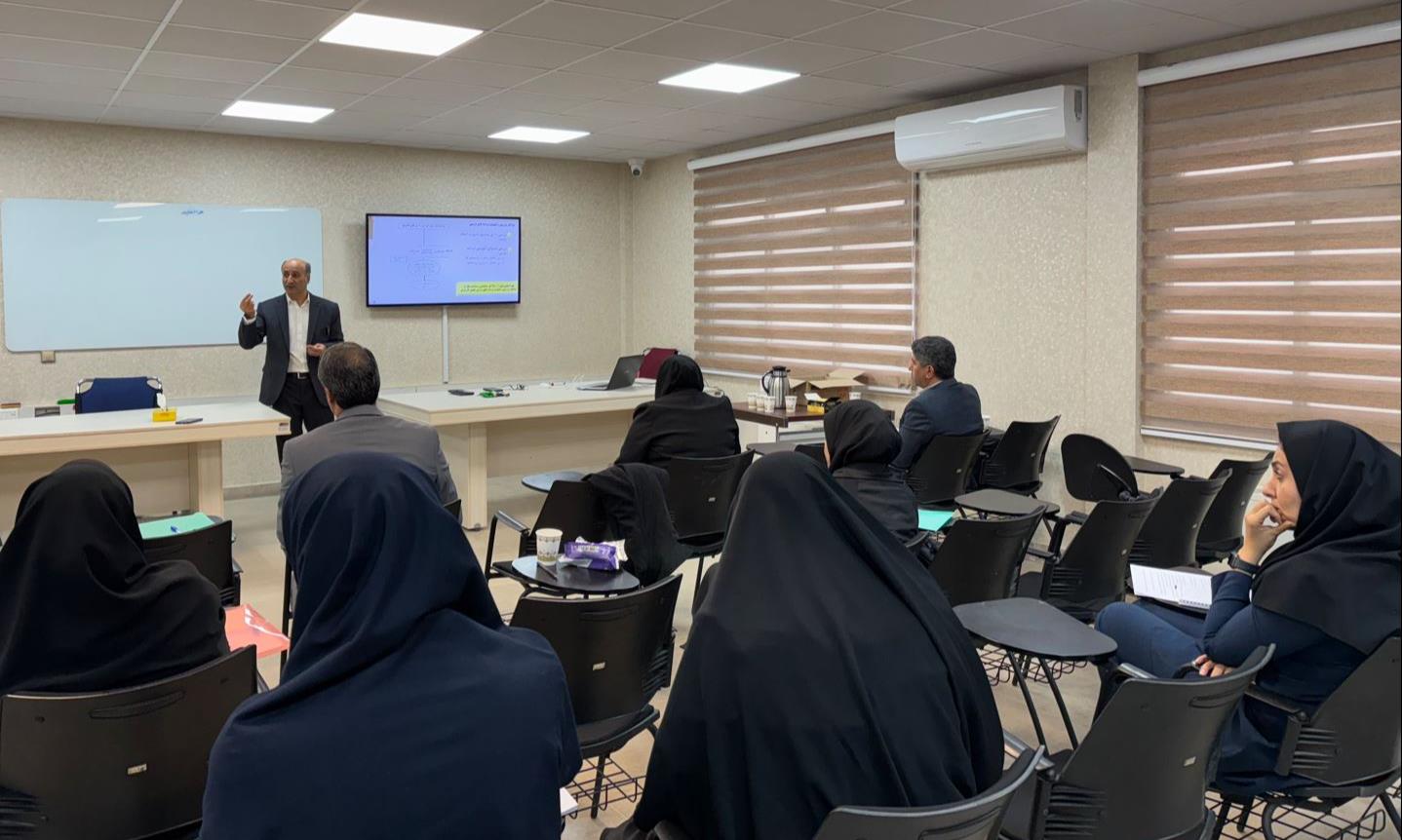 برگزاری کارگاه تدوین رشتههای تحصیلی جدید در موسسه آموزش عالی هلال ایران